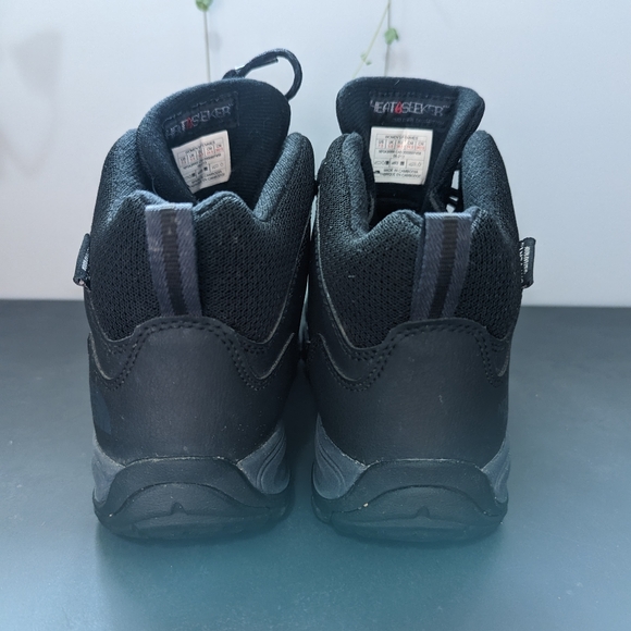 The North Face Waterproof Insulated Hiking Boot - Picture 2 of 5